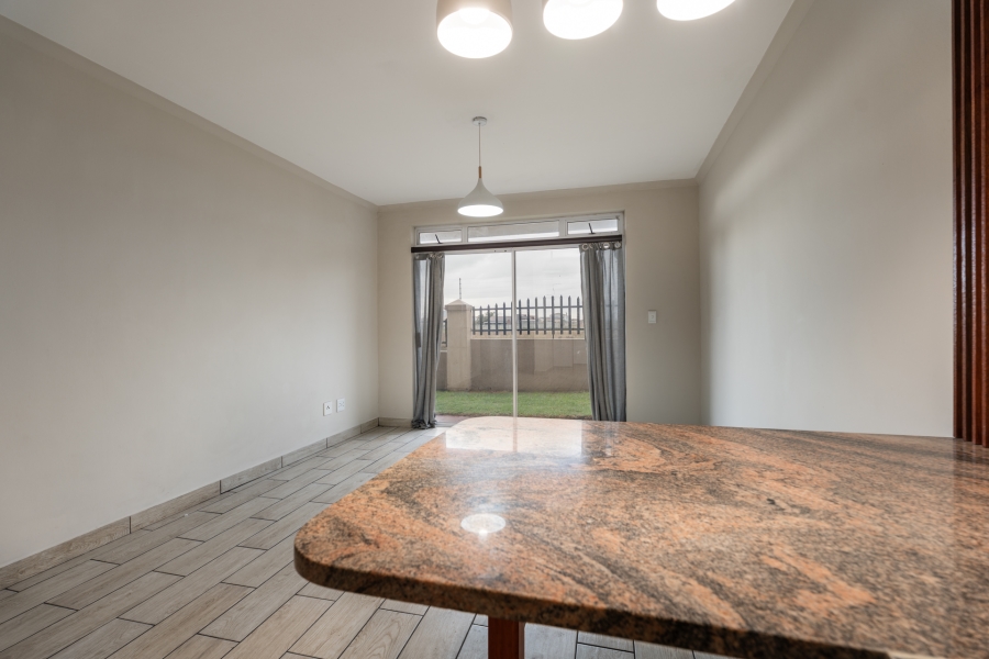 2 Bedroom Property for Sale in Whispering Pines Western Cape
